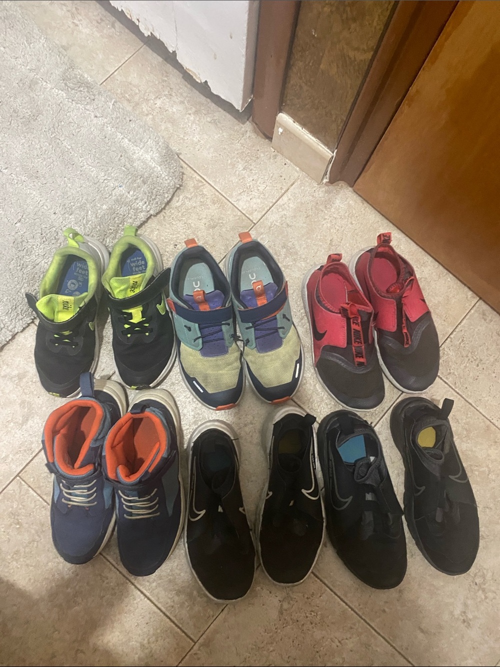 Nike Kids Black Sneakers with Neon Green Trim